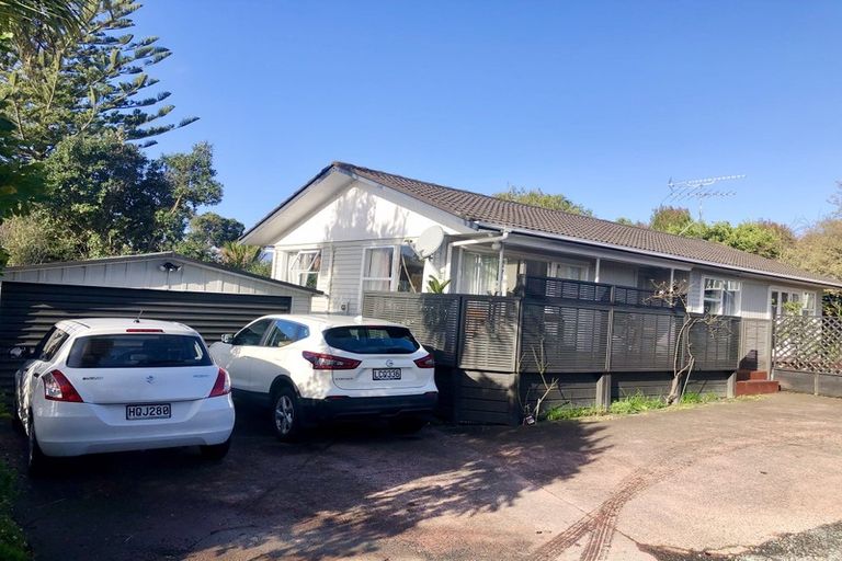 Photo of property in 1/15 Paramu Avenue, Birkdale, Auckland, 0626