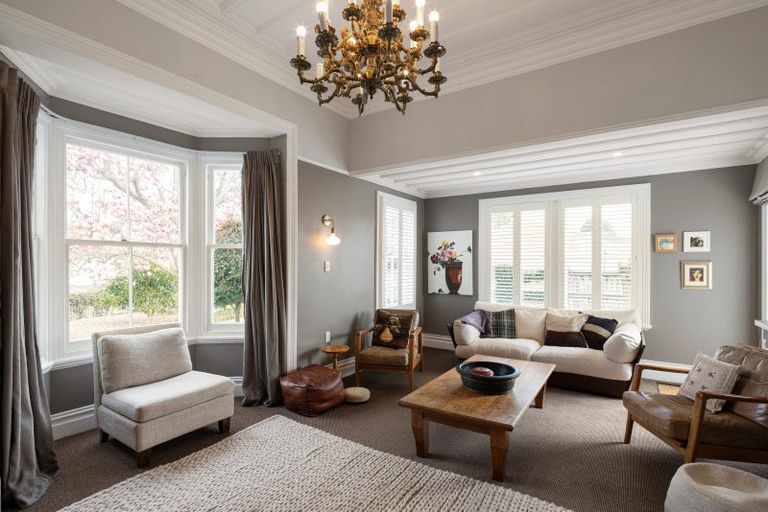 Photo of property in 152 Williams Street, Cambridge, 3434