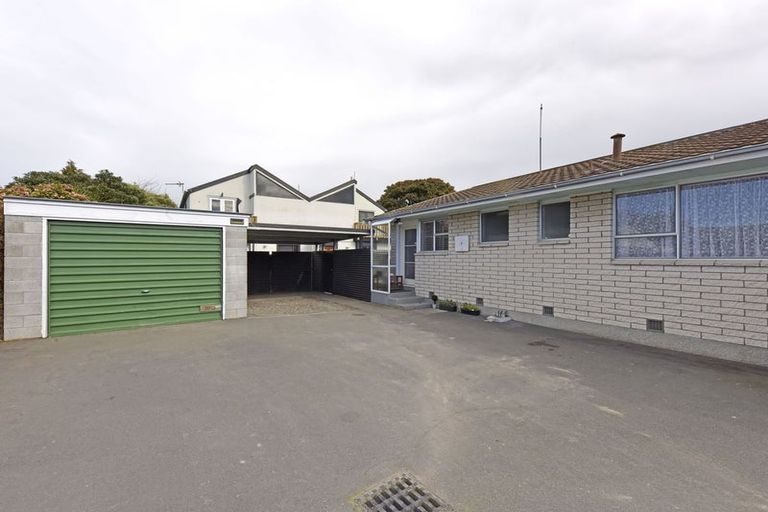 Photo of property in 3/9a Avonhead Road, Avonhead, Christchurch, 8042