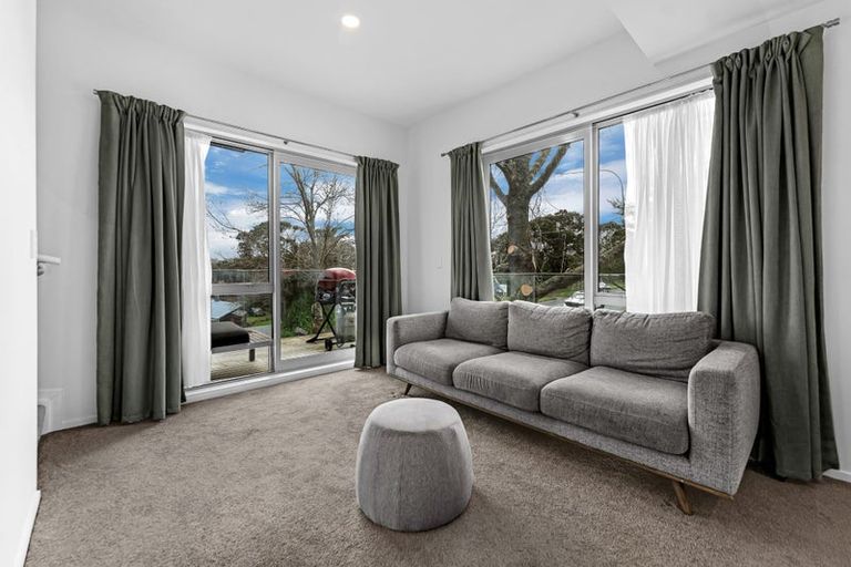Photo of property in 57e Edmonton Road, Henderson, Auckland, 0612