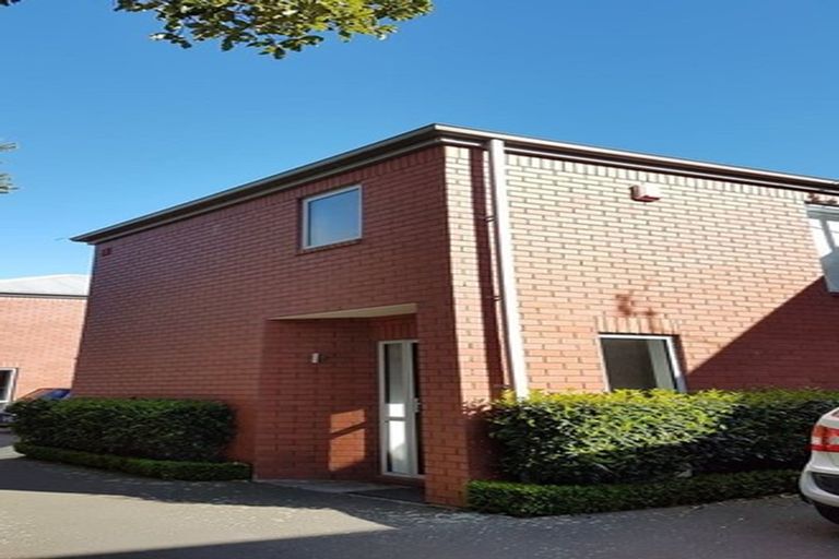 Photo of property in 15b Grove Road, Addington, Christchurch, 8024