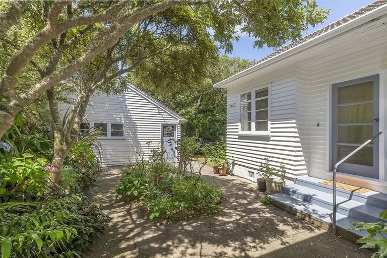 Photo of property in 33 Calcutta Street, Khandallah, Wellington, 6035