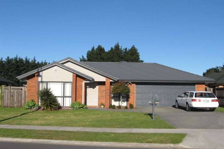 Photo of property in 30 Blackwood Drive, Wattle Downs, Auckland, 2103