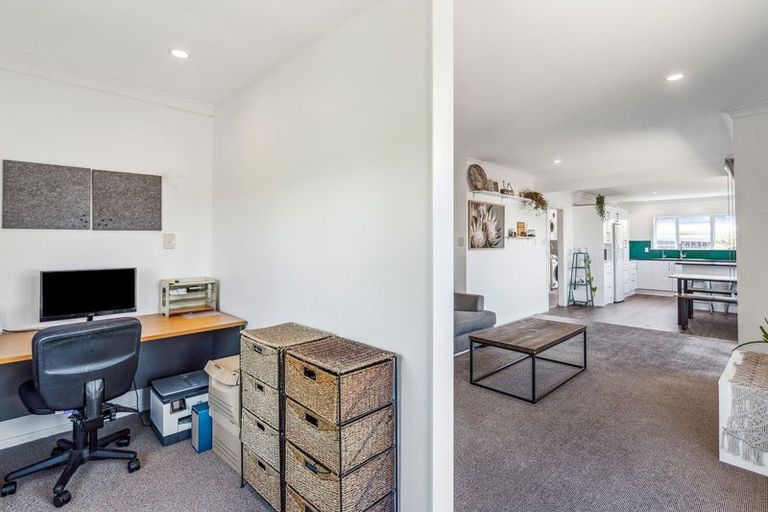 Photo of property in 15 Ratanui Road, Paraparaumu, 5032