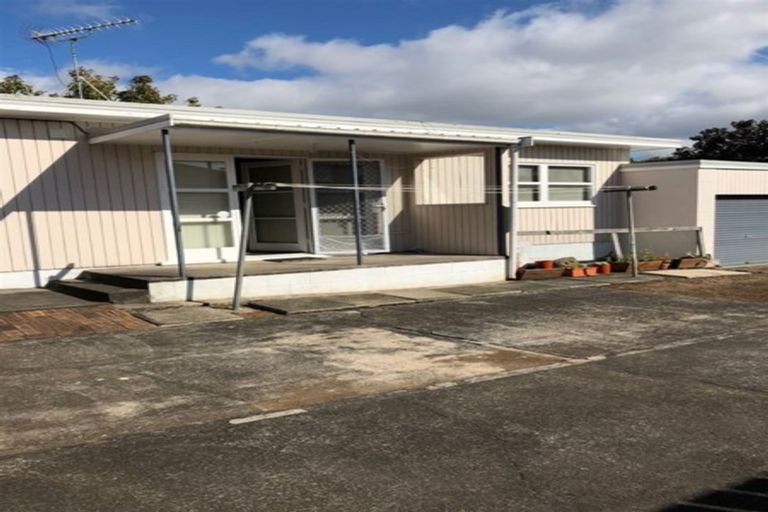 Photo of property in 20a Rutland Road, Stanley Point, Auckland, 0624