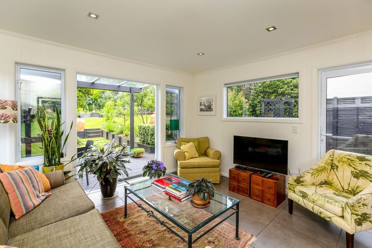 Photo of property in 207 Powderham Street, New Plymouth, 4310