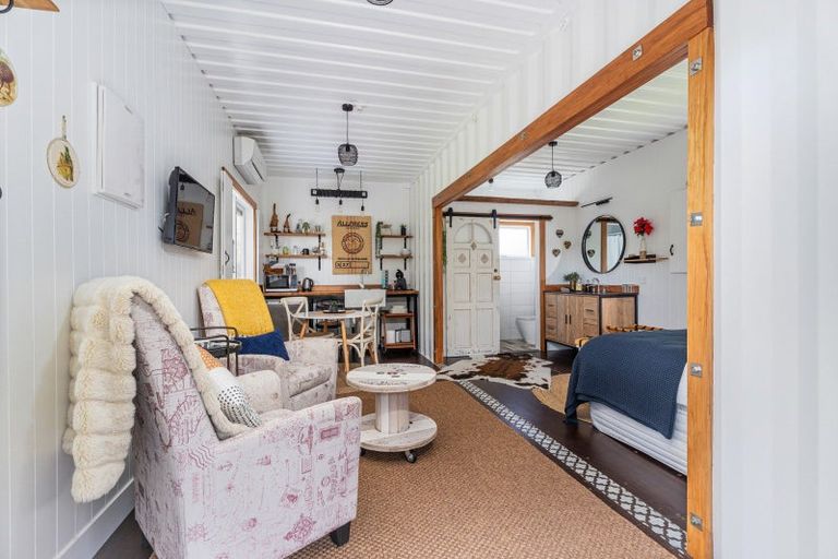 Photo of property in 32 Julian Road, Onemana, Whangamata, 3691