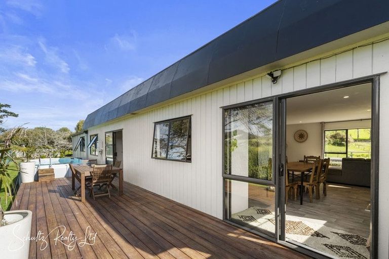 Photo of property in 316 Mountain Road, Maungaturoto, 0587