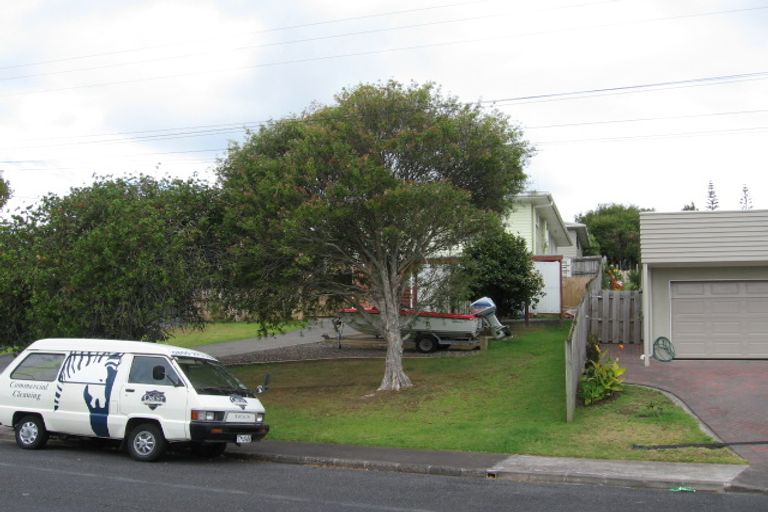 Photo of property in 2/52 Selwyn Crescent, Forrest Hill, Auckland, 0620