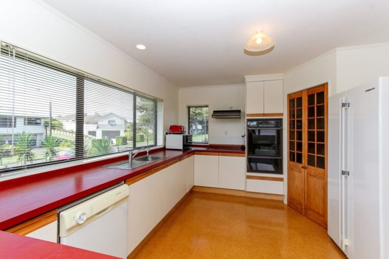Photo of property in 4 Ash Place, Whalers Gate, New Plymouth, 4310