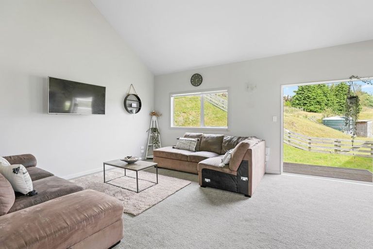 Photo of property in 89 Hill View Drive, Acacia Bay, Taupo, 3385