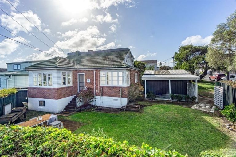 Photo of property in 1/178 Lake Road, Belmont, Auckland, 0622