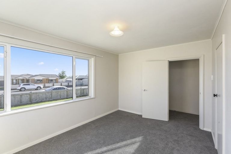 Photo of property in 141 Tukapa Street, Westown, New Plymouth, 4310