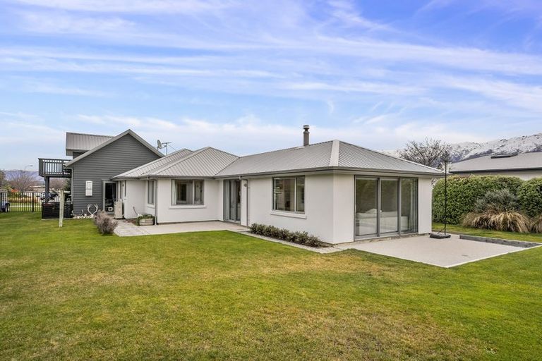 Photo of property in 27 De Bettencor Place, Mount Pisa, Cromwell, 9383