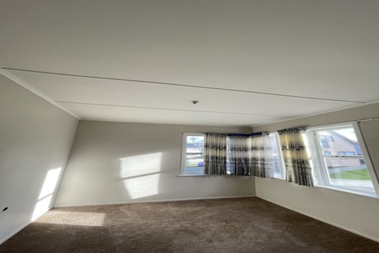 Photo of property in 59 Renoir Street, West Harbour, Auckland, 0618