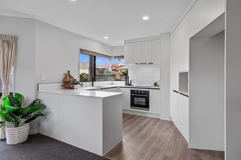 Photo of property in 6 Bayfair Drive, Mount Maunganui, 3116