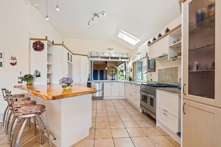 Photo of property in 10 Rangitane Road, Kerikeri, 0294