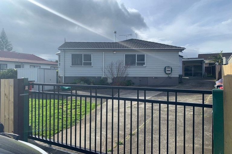 Photo of property in 219 Mahia Road, Wattle Downs, Auckland, 2103