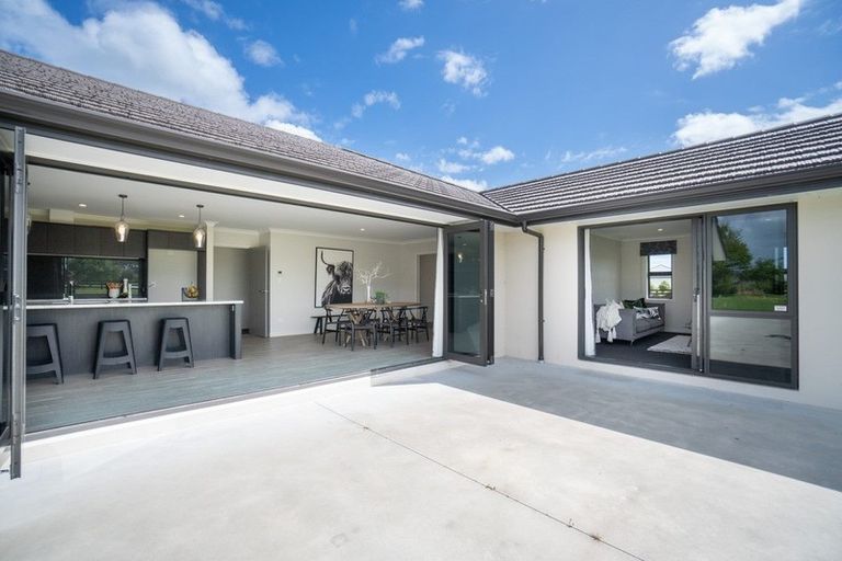 Photo of property in 7 Hartwell Drive, Kelvin Grove, Palmerston North, 4470