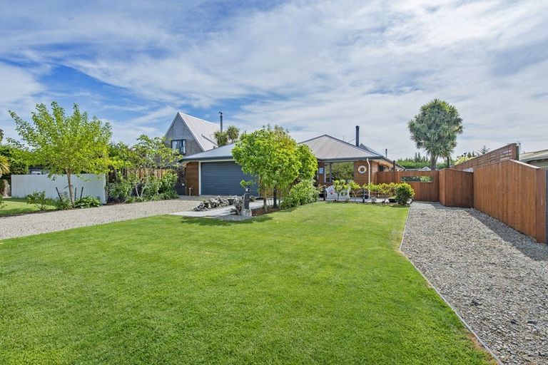 Photo of property in 27 Reserve Road, Waikuku Beach, 7473