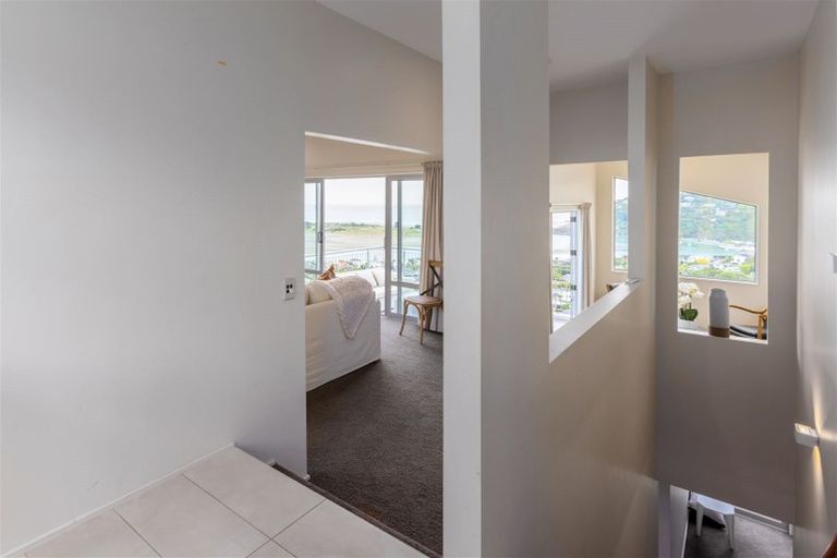 Photo of property in 16 Glendevere Terrace, Redcliffs, Christchurch, 8081