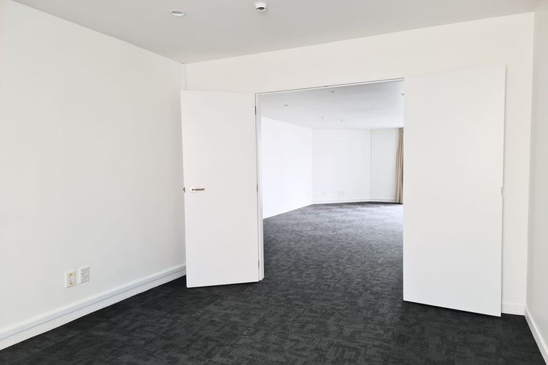 Photo of property in St James Courts, 3/77 Gloucester Street, Christchurch Central, Christchurch, 8013