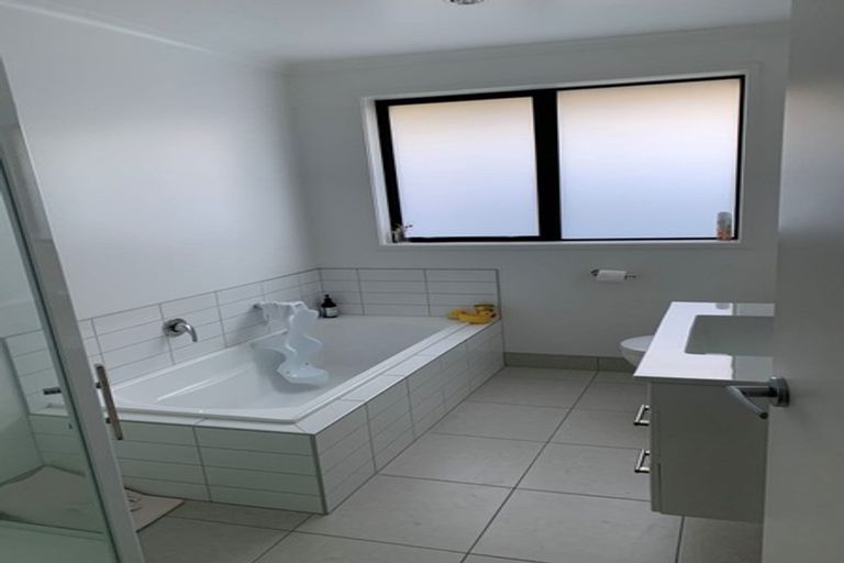 Photo of property in 146a Old Wairoa Road, Papakura, 2110