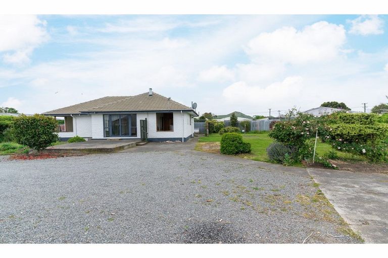 Photo of property in 17 Quebec Place, Wainoni, Christchurch, 8061
