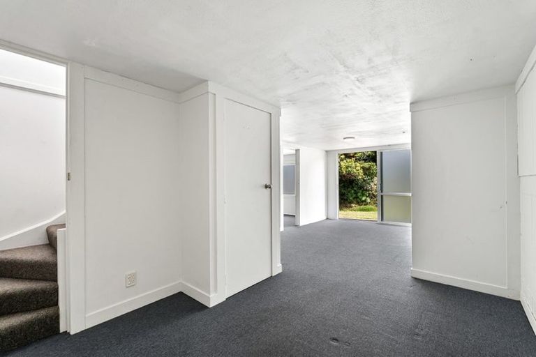 Photo of property in 8 Memorial Drive, Parahaki, Whangarei, 0112