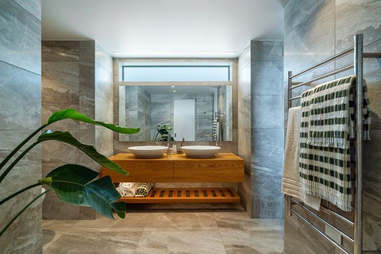 Photo of property in 38 Rita Way, Omaha, 0986