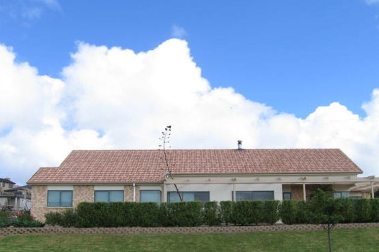 Photo of property in 24 Summerland Drive, Henderson, Auckland, 0612