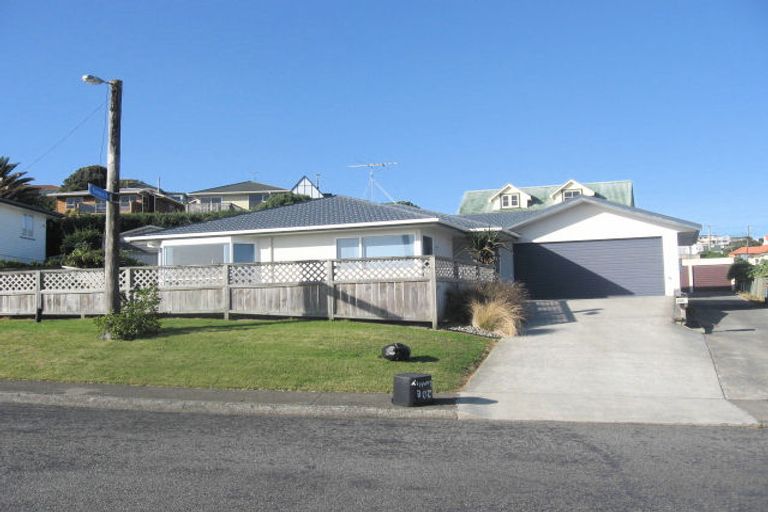 Photo of property in 20a Lambley Road, Titahi Bay, Porirua, 5022