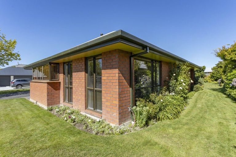 Photo of property in 5 Hinton Place, Rangiora, 7400