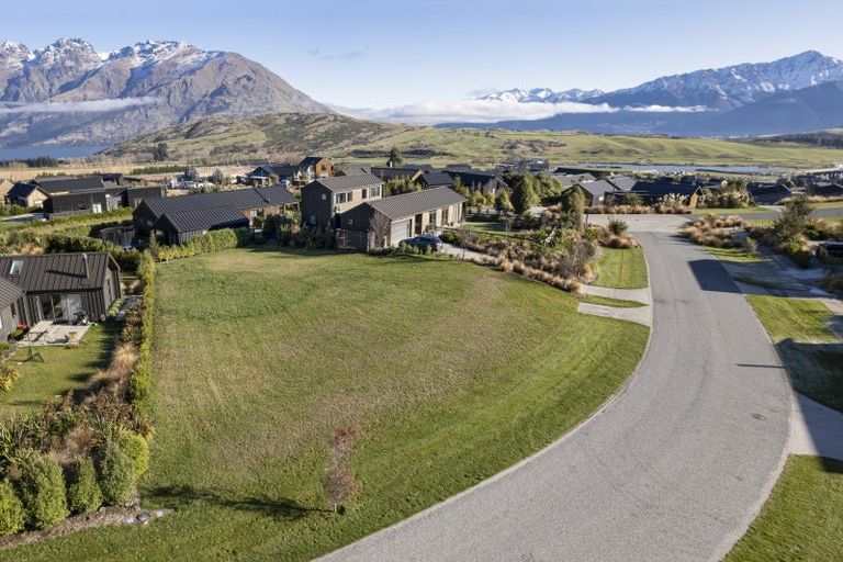 Photo of property in 4 Hackett Road, Jacks Point, Queenstown, 9371