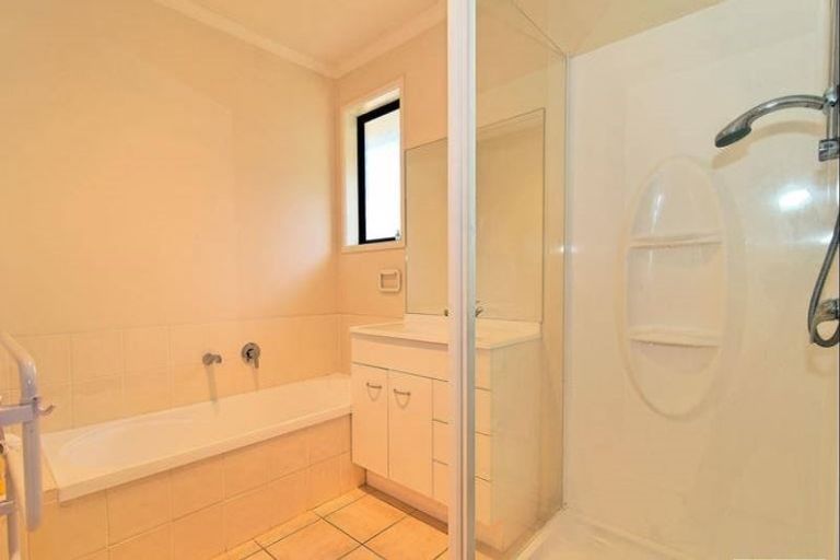 Photo of property in 5 San Carlo Court, Henderson, Auckland, 0612