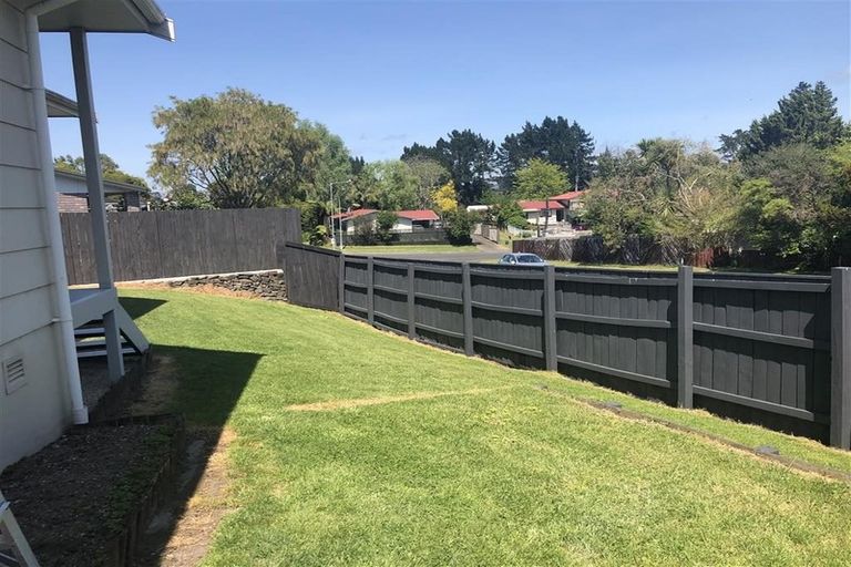 Photo of property in 4a Pokapu Place, Bethlehem, Tauranga, 3110