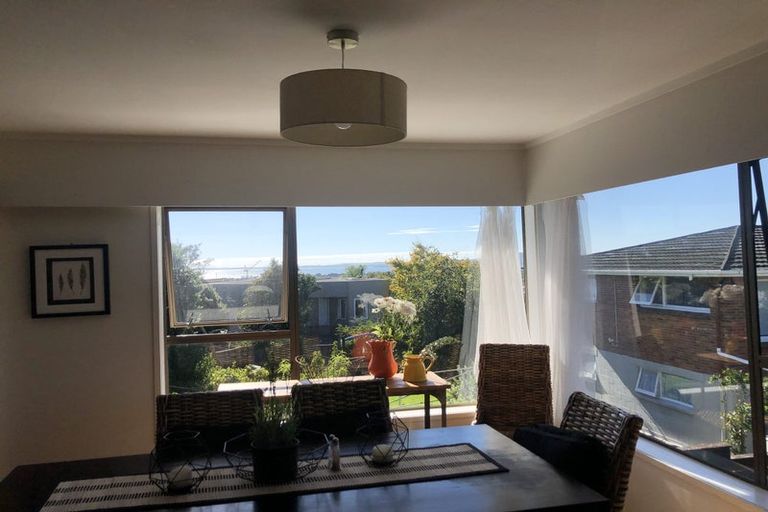 Photo of property in 1/61 Forrest Hill Road, Milford, Auckland, 0620