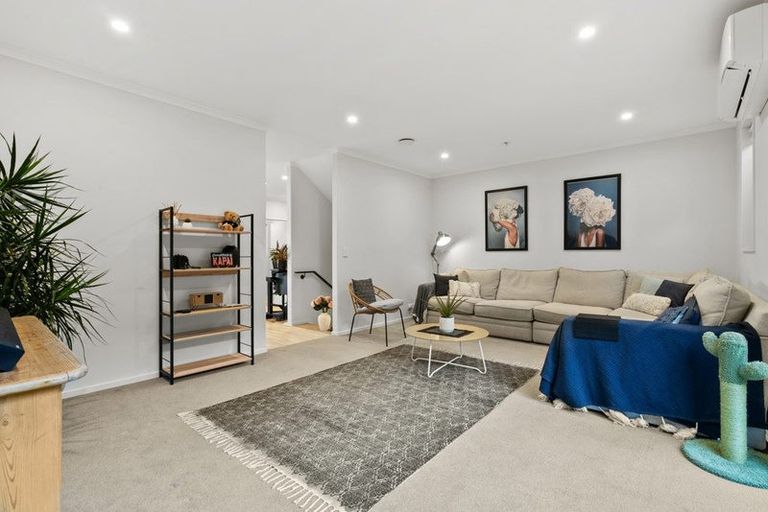 Photo of property in 30 Matairangi Avenue, Totara Heights, Auckland, 2105