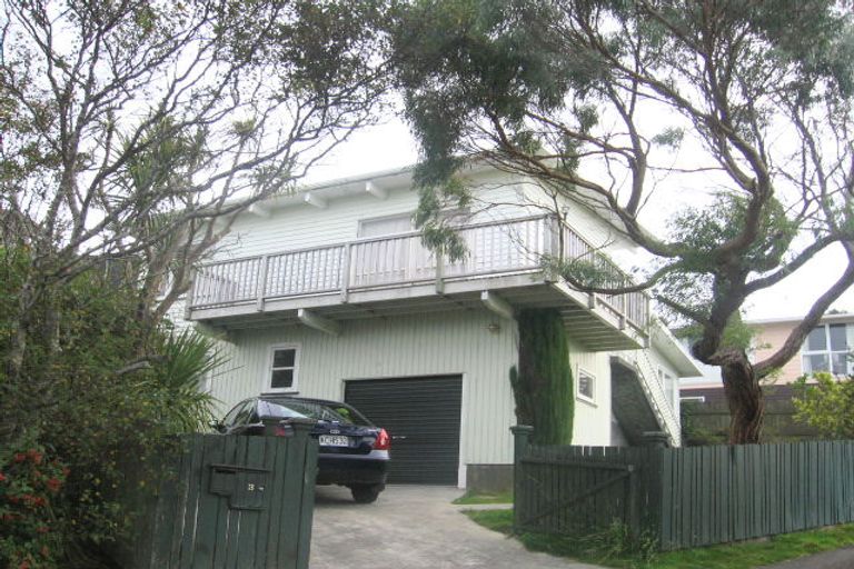 Photo of property in 3 Camellia Terrace, Maungaraki, Lower Hutt, 5010