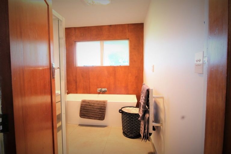 Photo of property in 72 Shearman Street, Waimate, 7924