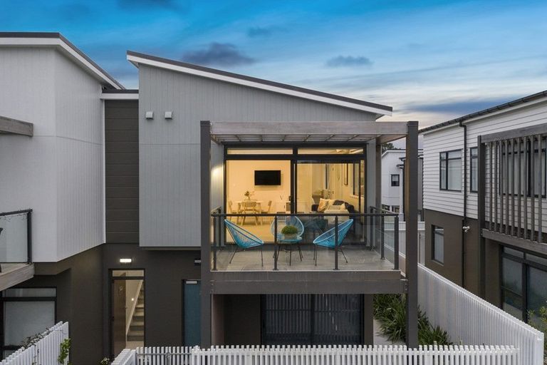 Photo of property in 23 Tuatua Road, Hobsonville, Auckland, 0616