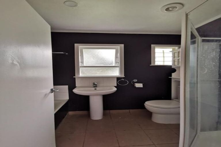 Photo of property in 21 Lynden Avenue, Hillcrest, Auckland, 0627