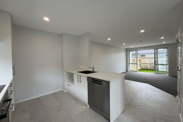 Photo of property in 12d Greenock Road, Ranui, Auckland, 0612