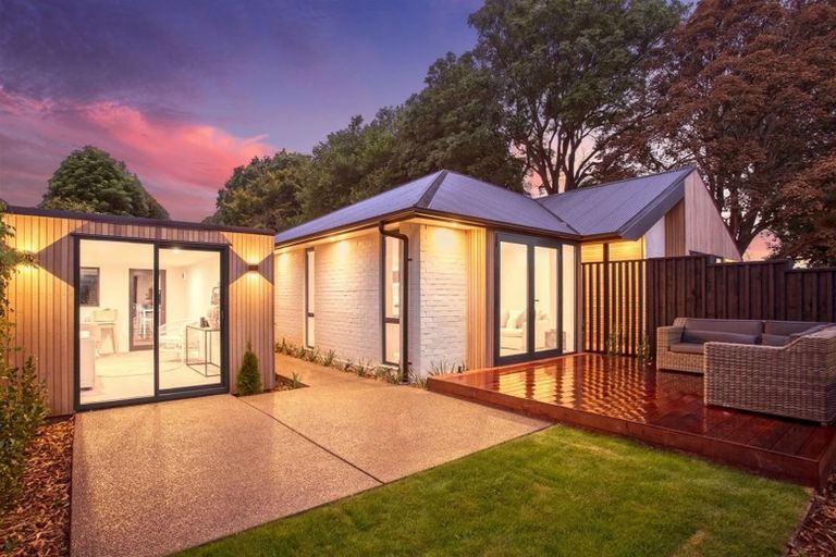 Photo of property in 35 Tui Street, Fendalton, Christchurch, 8041