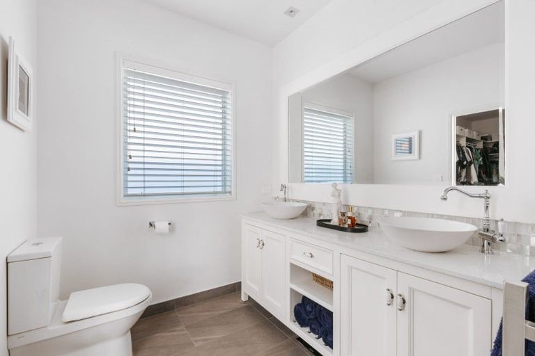 Photo of property in 46 Cassinia Close, Papamoa Beach, Papamoa, 3118