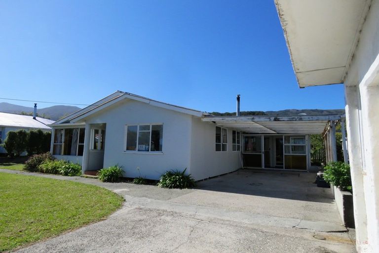 Photo of property in 42 Mcgill Street, Waimangaroa, Westport, 7891