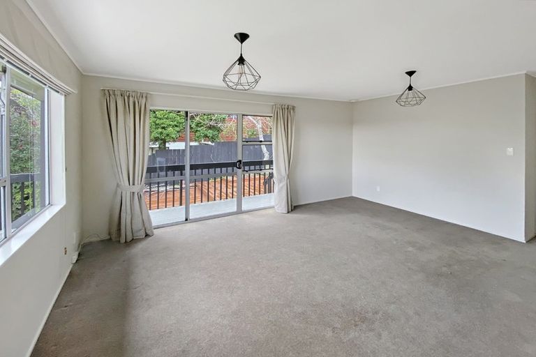Photo of property in 2/25 Palliser Lane, Browns Bay, Auckland, 0630