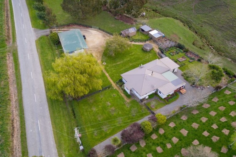 Photo of property in 540 Westmere Road, Wainuioru, Masterton, 5890