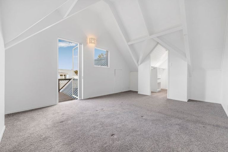 Photo of property in 44 Eugenia Rise, Totara Heights, Auckland, 2105