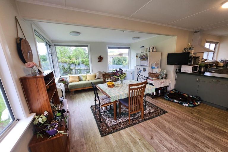 Photo of property in 14 Oxford Street, Holmes Hill, Oamaru, 9401